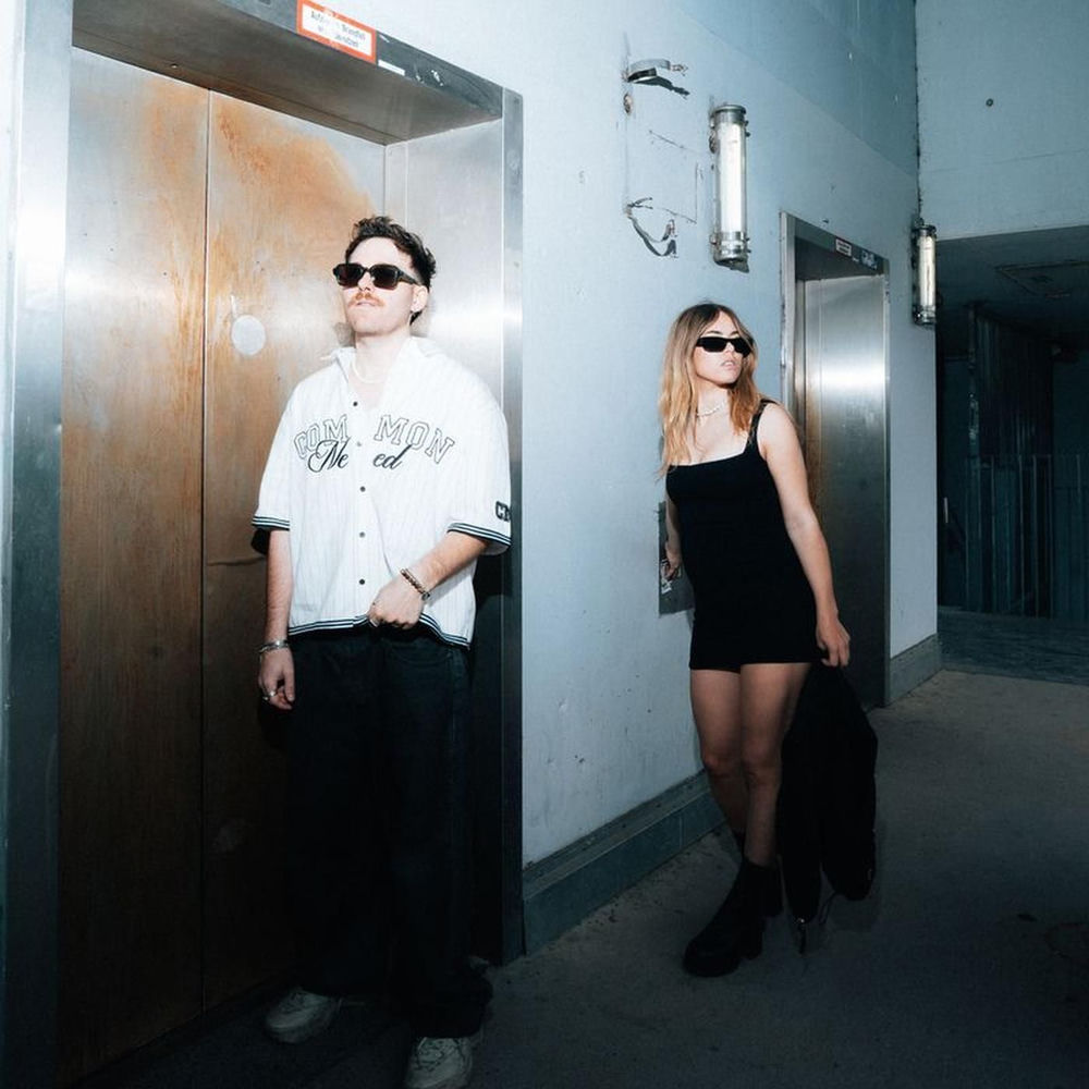 BORDERLINE by ELY OAKS & LAVINIA