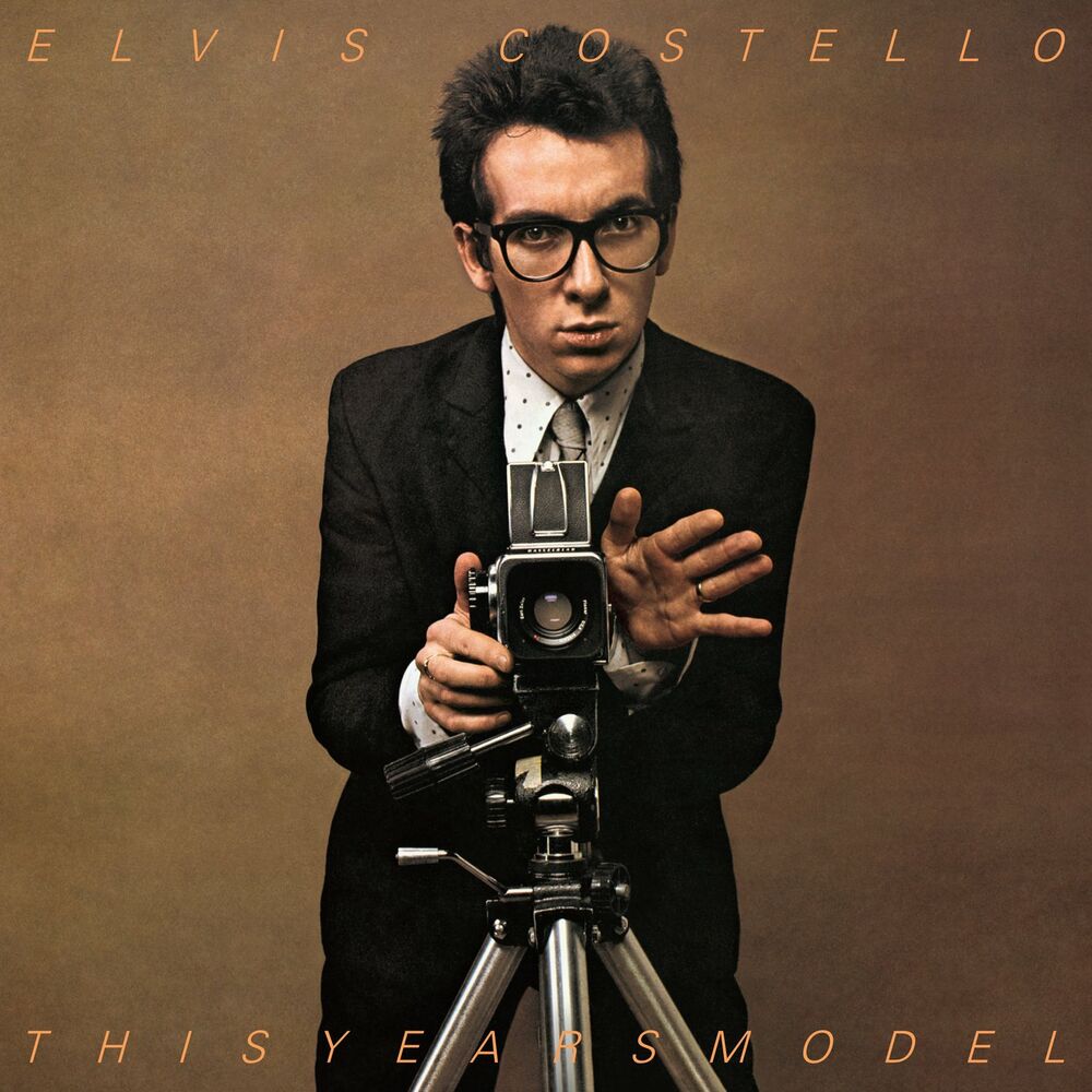 I Don'T Want To Go To Chelsea by Elvis Costello And The Attractions
